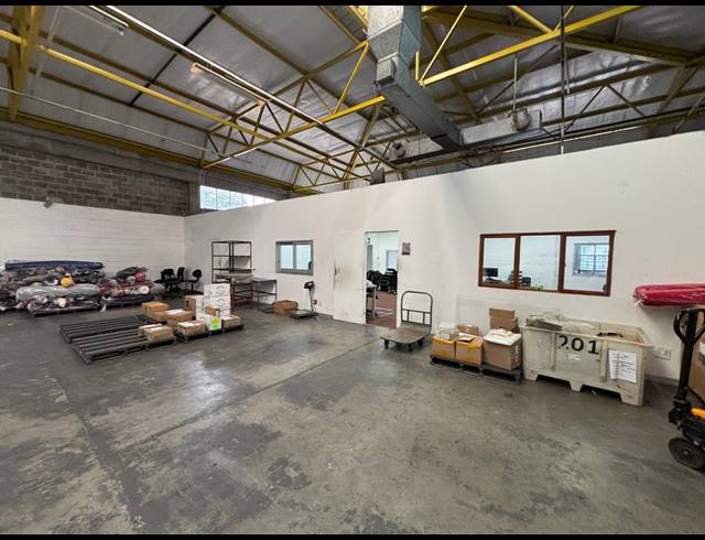 1,171M² FACTORY TO LET IN MAITLAND